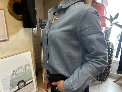 chemise en jeans